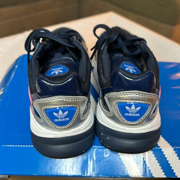Kids Adidas Falcon Sneakers - Picture 6 of 7